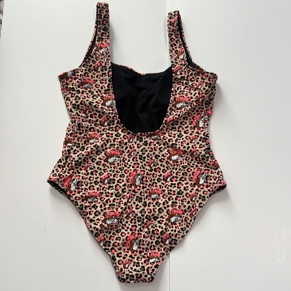 Buc-ee's women’s black/orange leopard swimsuit Size M (never worn/no tags) - Picture 2 of 4